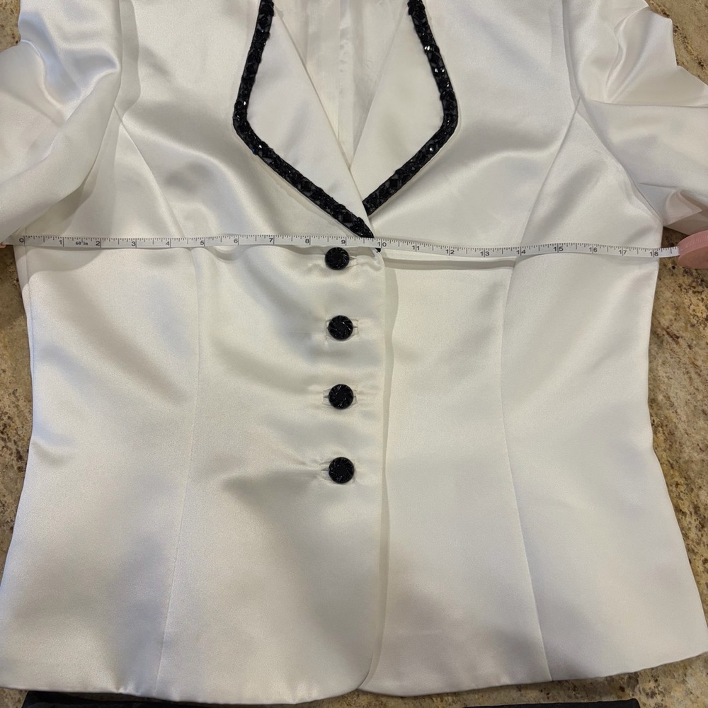 NWT Tahari Luxe 8P Petite Skirt Suit Ivory Black Beaded Lace Madison Set $320 - Picture 4 of 7